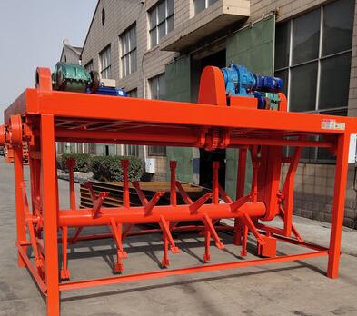 小型豬糞翻堆機(jī)實拍