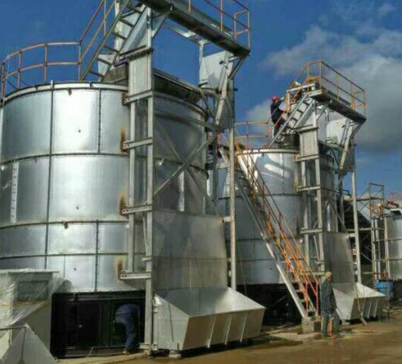 有機(jī)肥發(fā)酵設(shè)備在生產(chǎn)中常見的有哪幾種翻拋設(shè)備？