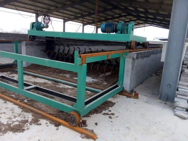 如何利用有機肥發(fā)酵設備將秸稈堆制成有機肥料?