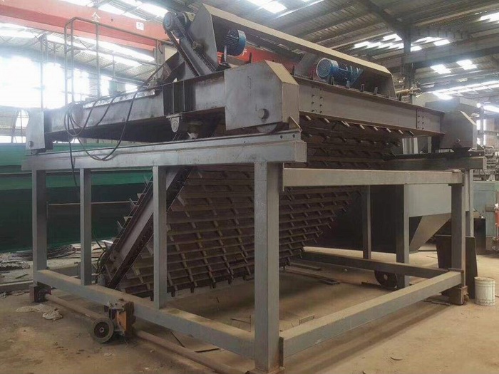 條垛式有機(jī)肥翻堆機(jī)開(kāi)機(jī)前需要注意哪些問(wèn)題？